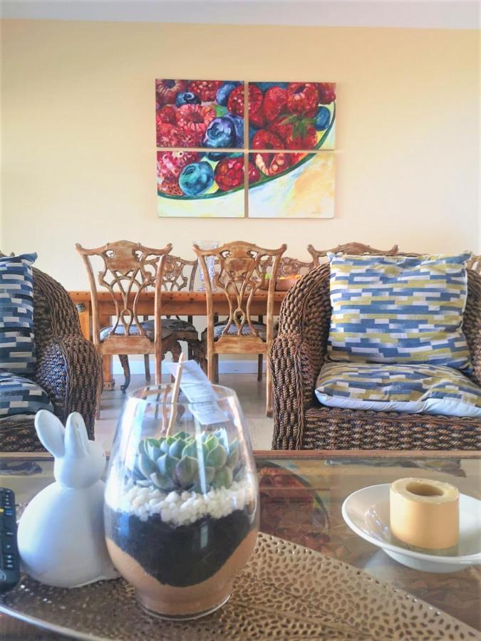 מוסל ביי Point Village Guest House מראה חיצוני תמונה